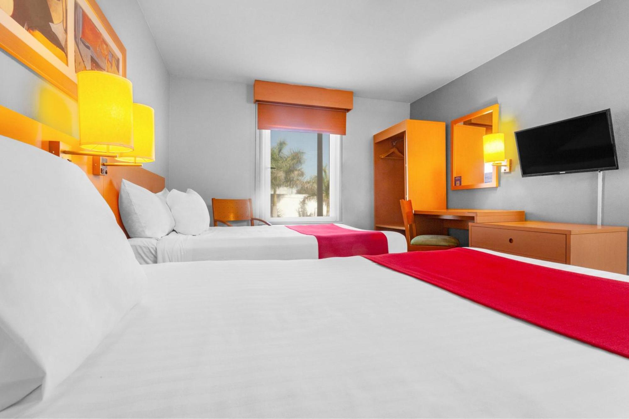 City Express By Marriott Celaya Parque Eksteriør billede