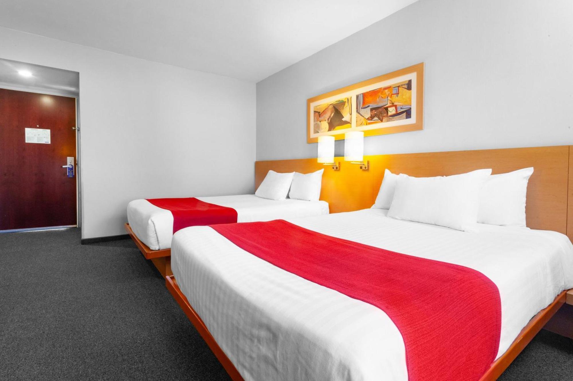City Express By Marriott Celaya Parque Eksteriør billede