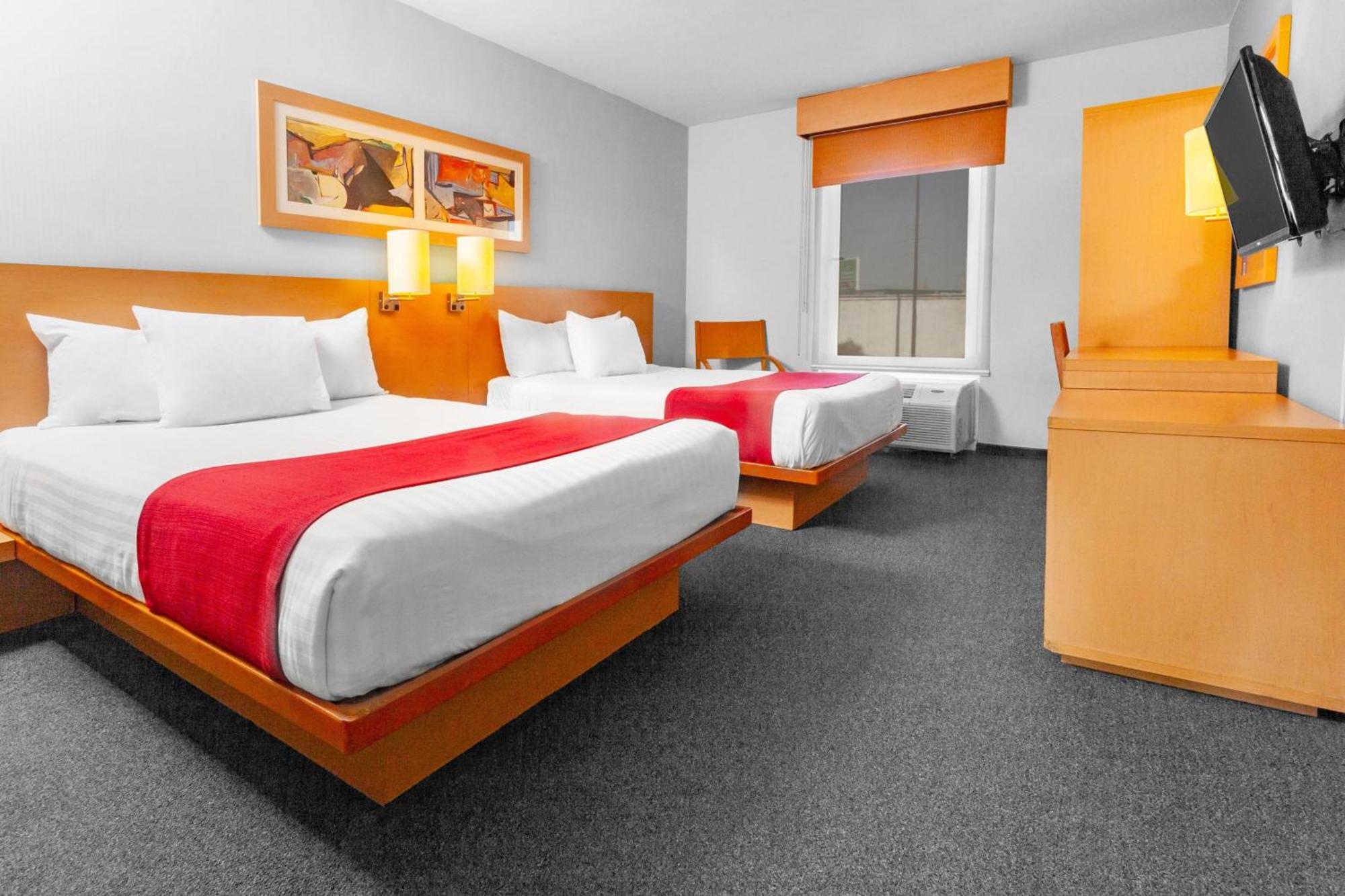 City Express By Marriott Celaya Parque Eksteriør billede