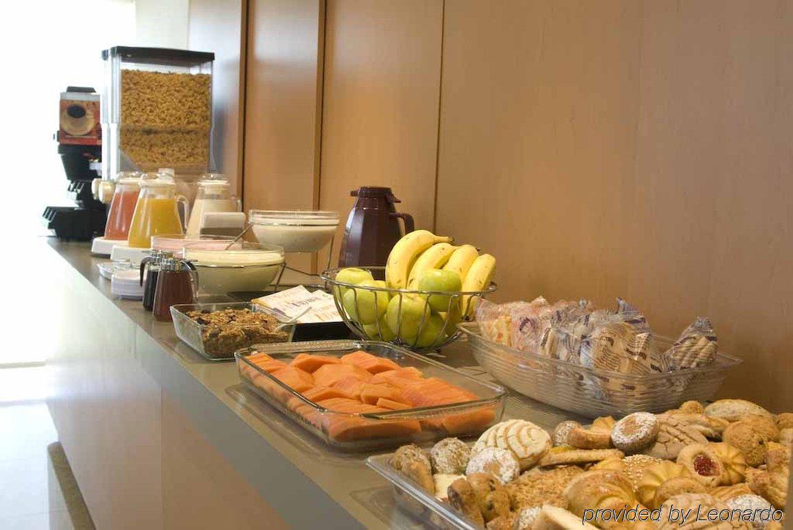 City Express By Marriott Celaya Parque Restaurant billede