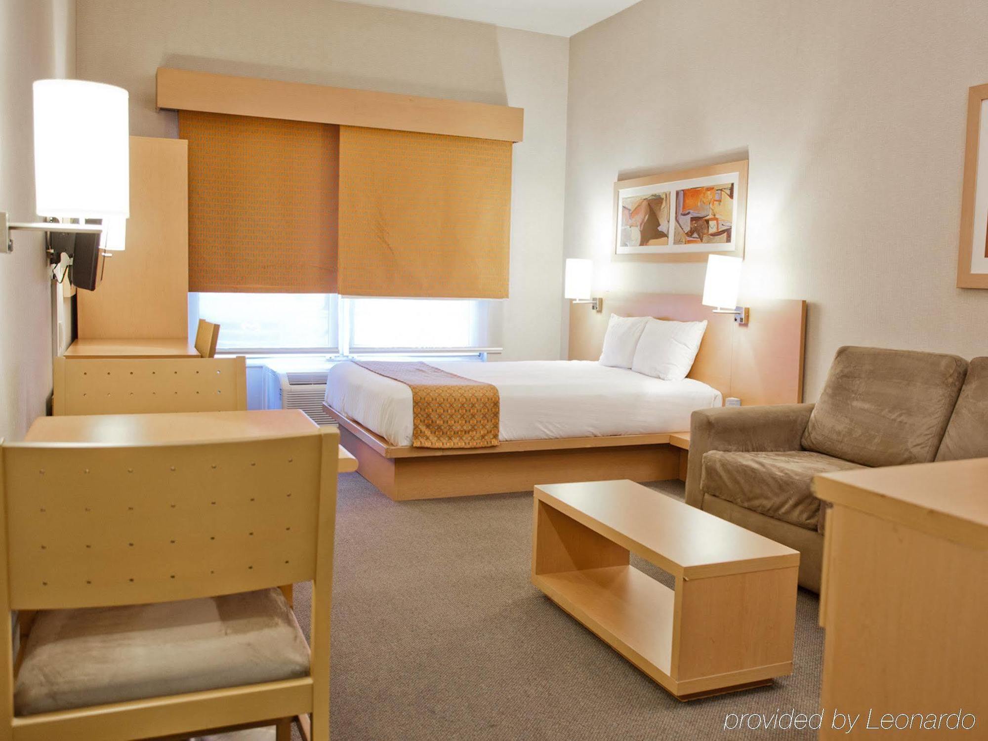 City Express By Marriott Celaya Parque Eksteriør billede